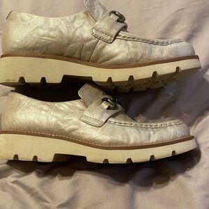 Sofft Women's Metallic Cream Loafers